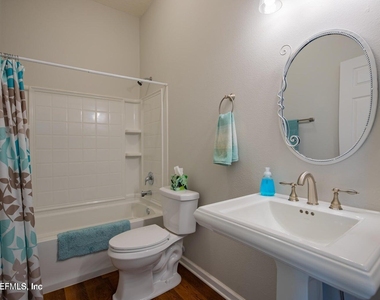 721 Crystal Way - Photo Thumbnail 28
