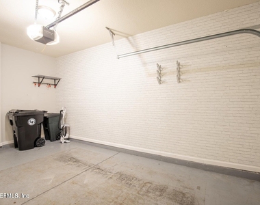 721 Crystal Way - Photo Thumbnail 18