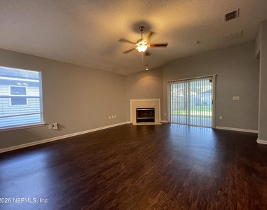 9374 Daniels Mill Drive - Photo Thumbnail 8