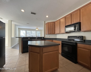 3125 E Banister Road - Photo Thumbnail 6