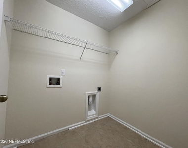 3125 E Banister Road - Photo Thumbnail 24