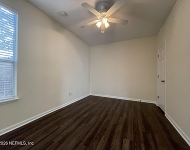 3125 E Banister Road - Photo Thumbnail 11