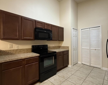 2564 Golden Lake Loop - Photo Thumbnail 4