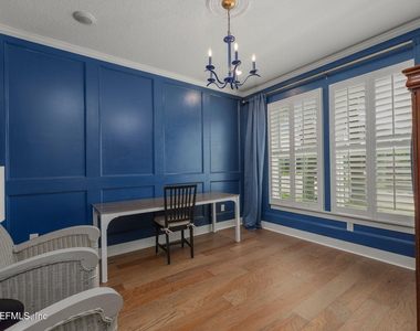 22 Park Center Avenue - Photo Thumbnail 8