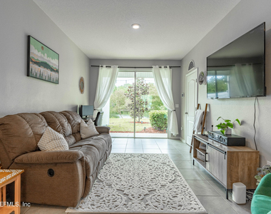 575 Oakleaf Plantation Parkway - Photo Thumbnail 6