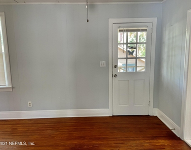 1651 Glendale Street - Photo Thumbnail 2