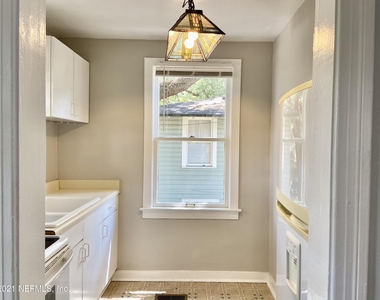 1651 Glendale Street - Photo Thumbnail 11