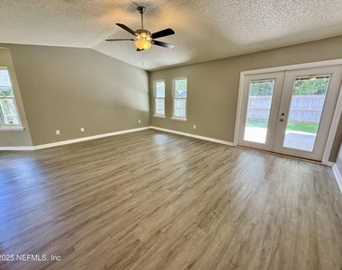 3625 Lumberjack Way - Photo Thumbnail 1