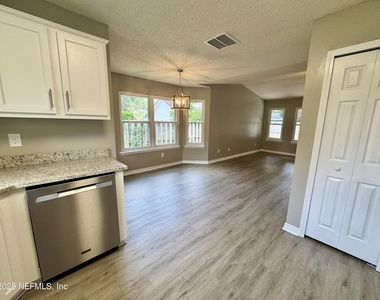 3625 Lumberjack Way - Photo Thumbnail 6