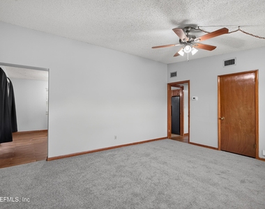11462 Elane Drive - Photo Thumbnail 4
