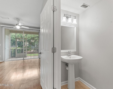 8159 Summerside Circle - Photo Thumbnail 11