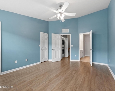 8159 Summerside Circle - Photo Thumbnail 15
