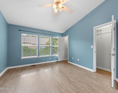 8159 Summerside Circle - Photo Thumbnail 14