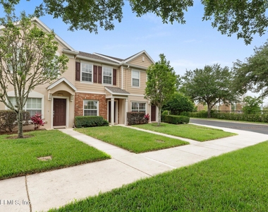8159 Summerside Circle - Photo Thumbnail 2