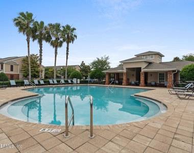 8159 Summerside Circle - Photo Thumbnail 1