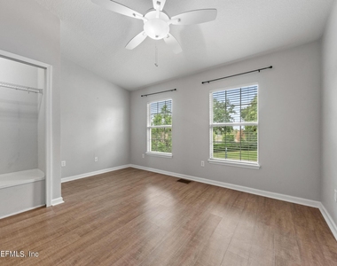 8159 Summerside Circle - Photo Thumbnail 18