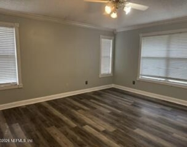 8166 Rocky Creek Drive - Photo Thumbnail 19
