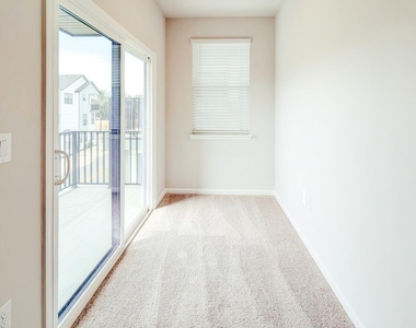 162 Barstow Place - Photo Thumbnail 8