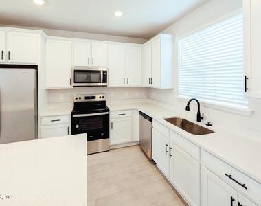 162 Barstow Place - Photo Thumbnail 2