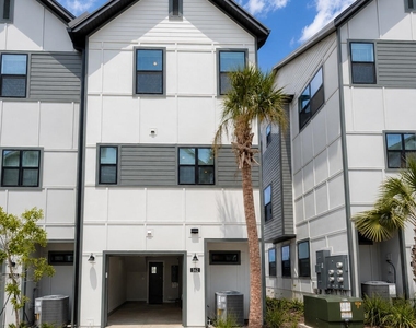 162 Barstow Place - Photo Thumbnail 15