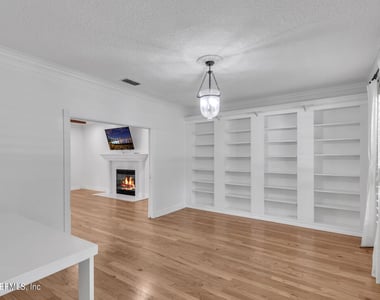 1427 Mallard Landing Boulevard - Photo Thumbnail 4