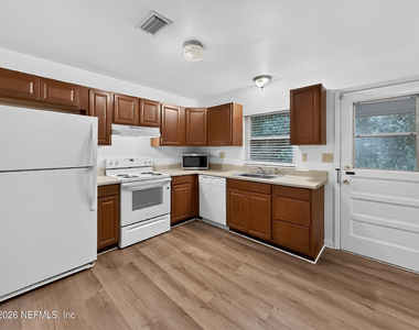 6306 Romilly Drive S - Photo Thumbnail 11