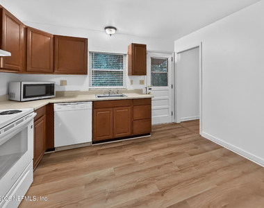 6306 Romilly Drive S - Photo Thumbnail 12