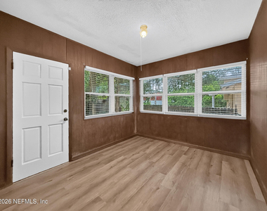 6306 Romilly Drive S - Photo Thumbnail 7