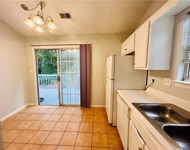 4058 Heritage Valley Court - Photo Thumbnail 2