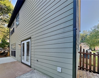 660 Alstonefield Drive - Photo Thumbnail 17