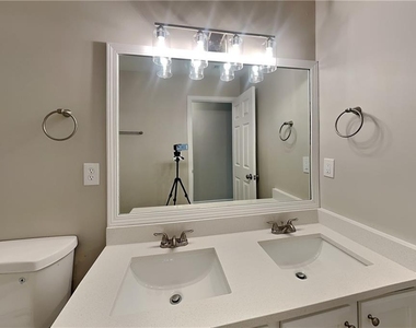 660 Alstonefield Drive - Photo Thumbnail 16