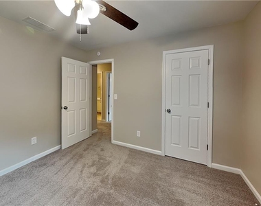 660 Alstonefield Drive - Photo Thumbnail 11