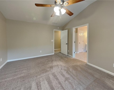 660 Alstonefield Drive - Photo Thumbnail 7