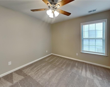 660 Alstonefield Drive - Photo Thumbnail 14