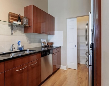 3820 Roswell Road - Photo Thumbnail 7