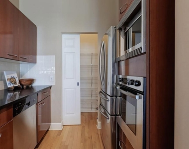 3820 Roswell Road - Photo Thumbnail 8