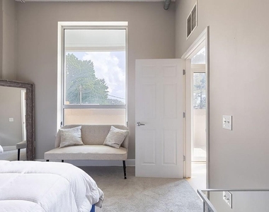 3820 Roswell Road - Photo Thumbnail 13