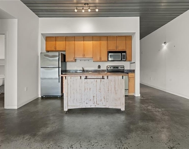 620 Glen Iris Drive Ne - Photo Thumbnail 19