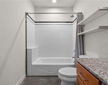 620 Glen Iris Drive Ne - Photo Thumbnail 20