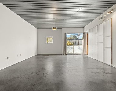 620 Glen Iris Drive Ne - Photo Thumbnail 29
