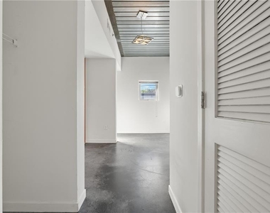 620 Glen Iris Drive Ne - Photo Thumbnail 22