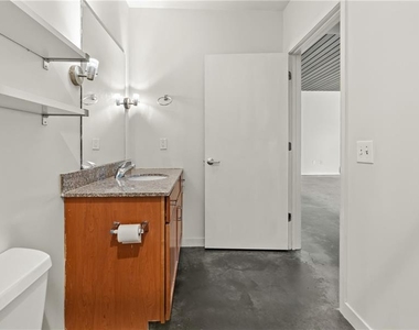 620 Glen Iris Drive Ne - Photo Thumbnail 21