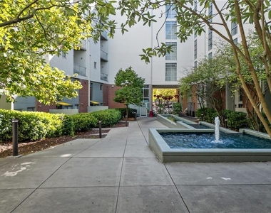 620 Glen Iris Drive Ne - Photo Thumbnail 36