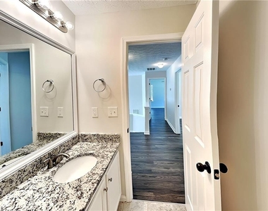 34 Belmont Park Drive - Photo Thumbnail 16