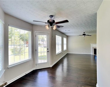 34 Belmont Park Drive - Photo Thumbnail 5