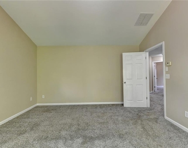 1646 Hedington Court - Photo Thumbnail 28