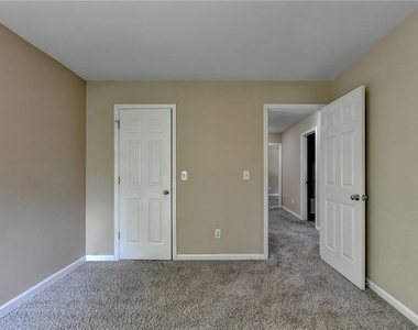 1646 Hedington Court - Photo Thumbnail 45