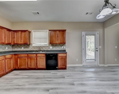 1646 Hedington Court - Photo Thumbnail 18