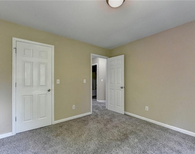 1646 Hedington Court - Photo Thumbnail 44