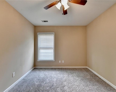 1646 Hedington Court - Photo Thumbnail 40